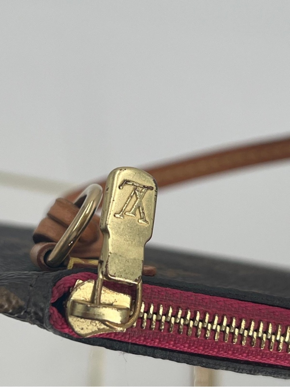Louis Vuitton Monogram Wristlet Clutch in Brown with Pink Accent - Picture 3 of 16